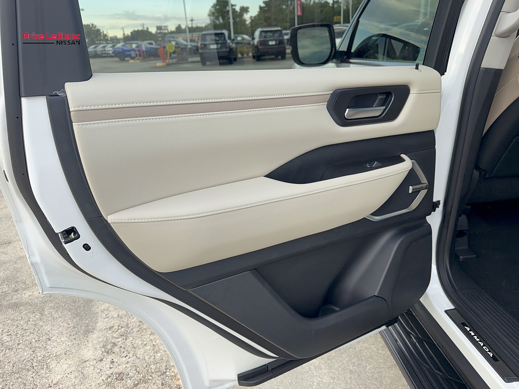 2026 Nissan Armada photo 22 of 32