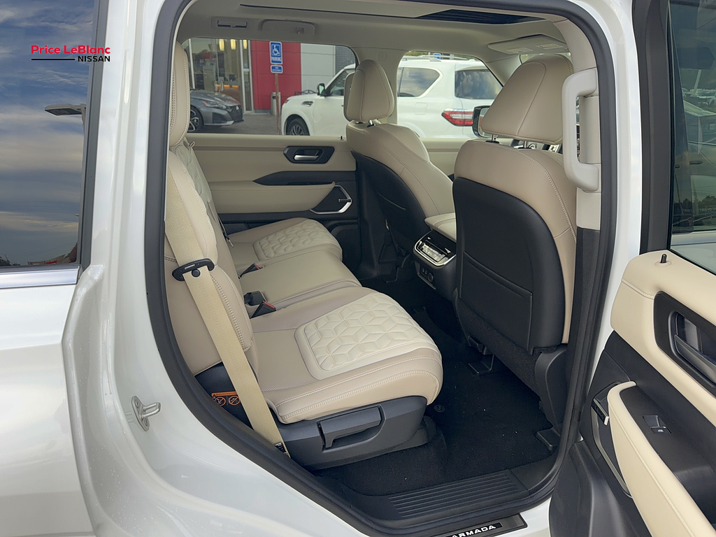 2026 Nissan Armada photo 16 of 32