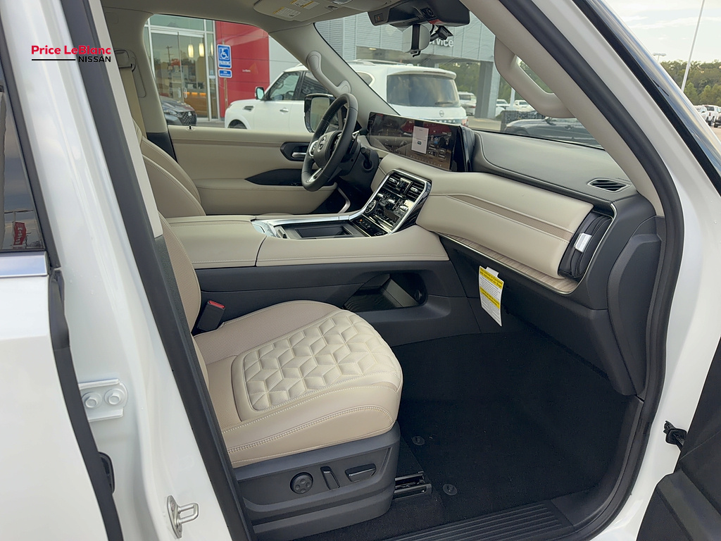 2026 Nissan Armada photo 12 of 32