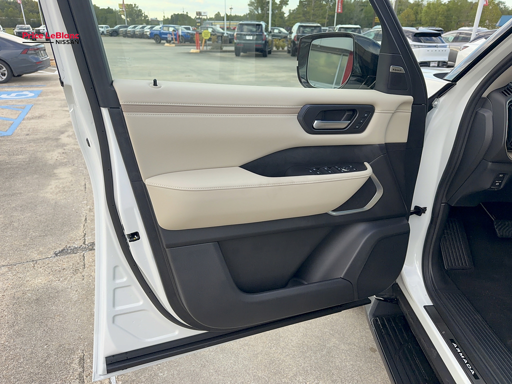 2026 Nissan Armada photo 23 of 32