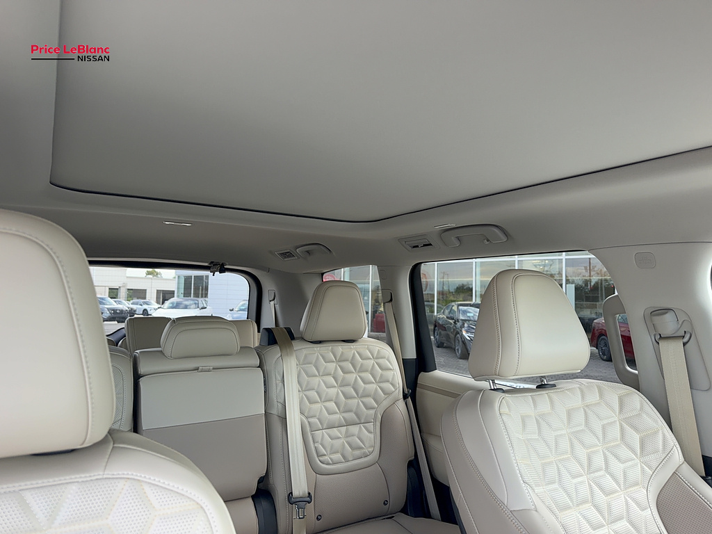 2026 Nissan Armada photo 14 of 32