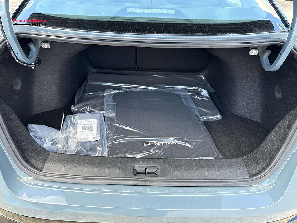 2027 Nissan Sentra SR Atlantic Gray Metallic/Super Black at Price LeBlanc Nissan