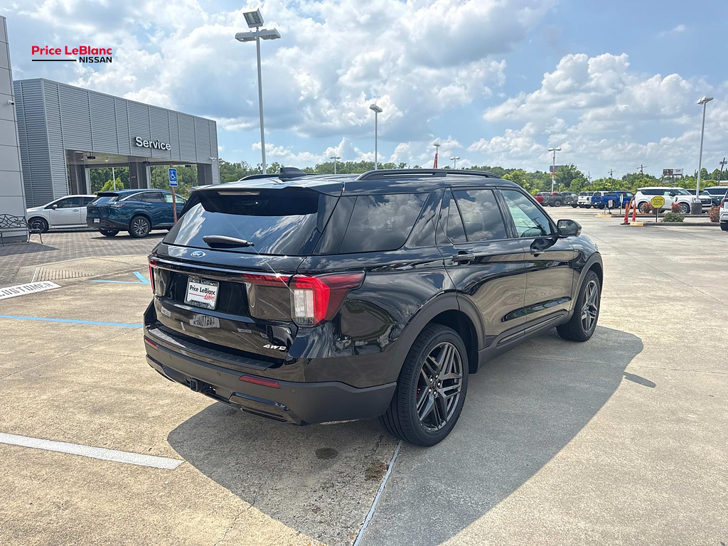 2025 Ford Explorer ST-Line - 6