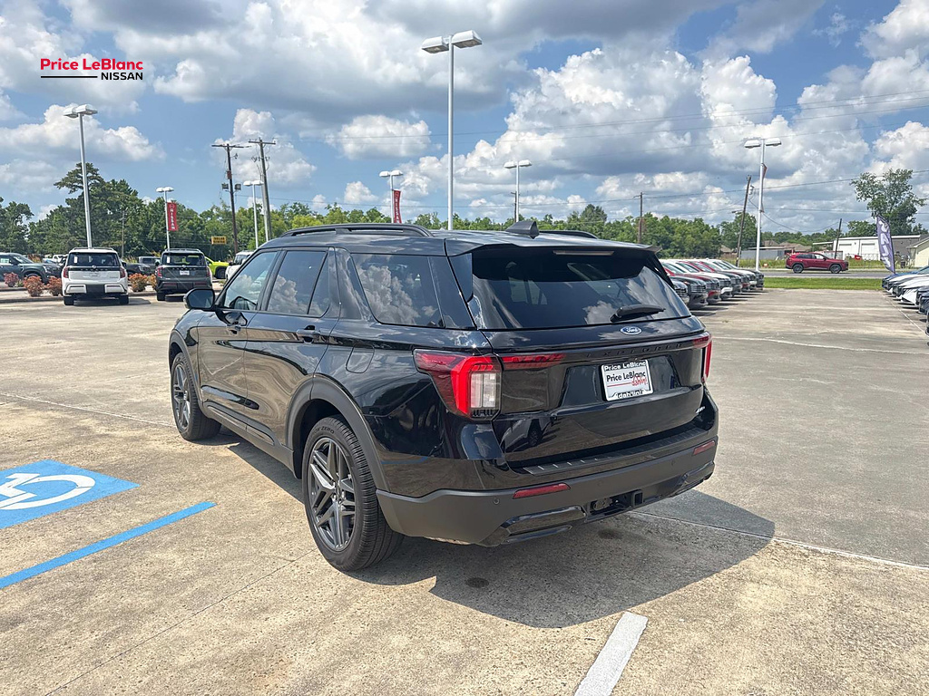 2025 Ford Explorer ST-Line - 4