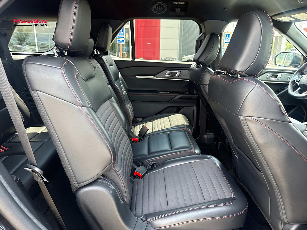 2025 Ford Explorer ST-Line - 8