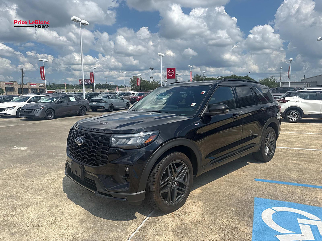 2025 Ford Explorer ST-Line - 2