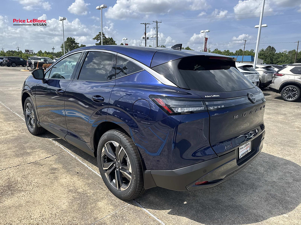 2026 Nissan Murano photo 5 of 18