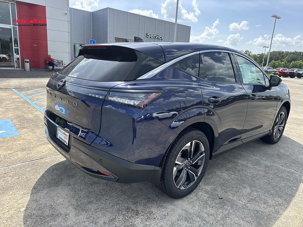 2026 Nissan Murano photo 7 of 18