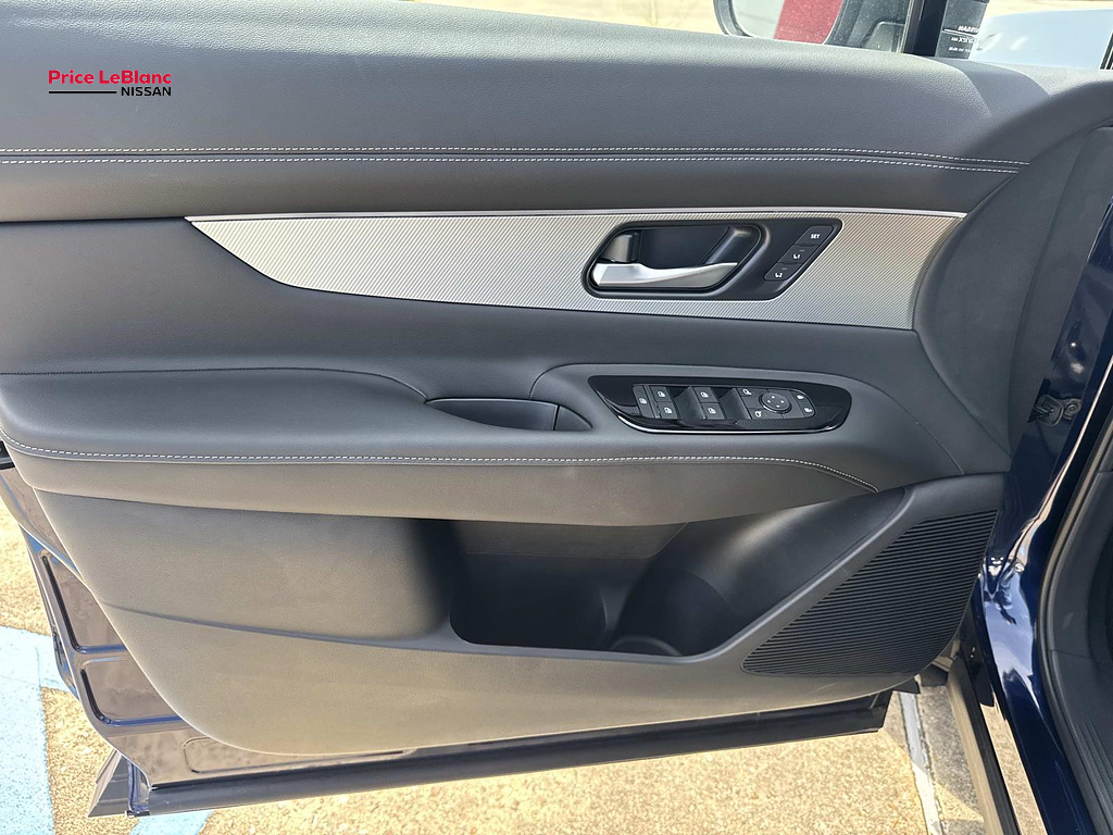 2026 Nissan Murano photo 13 of 18