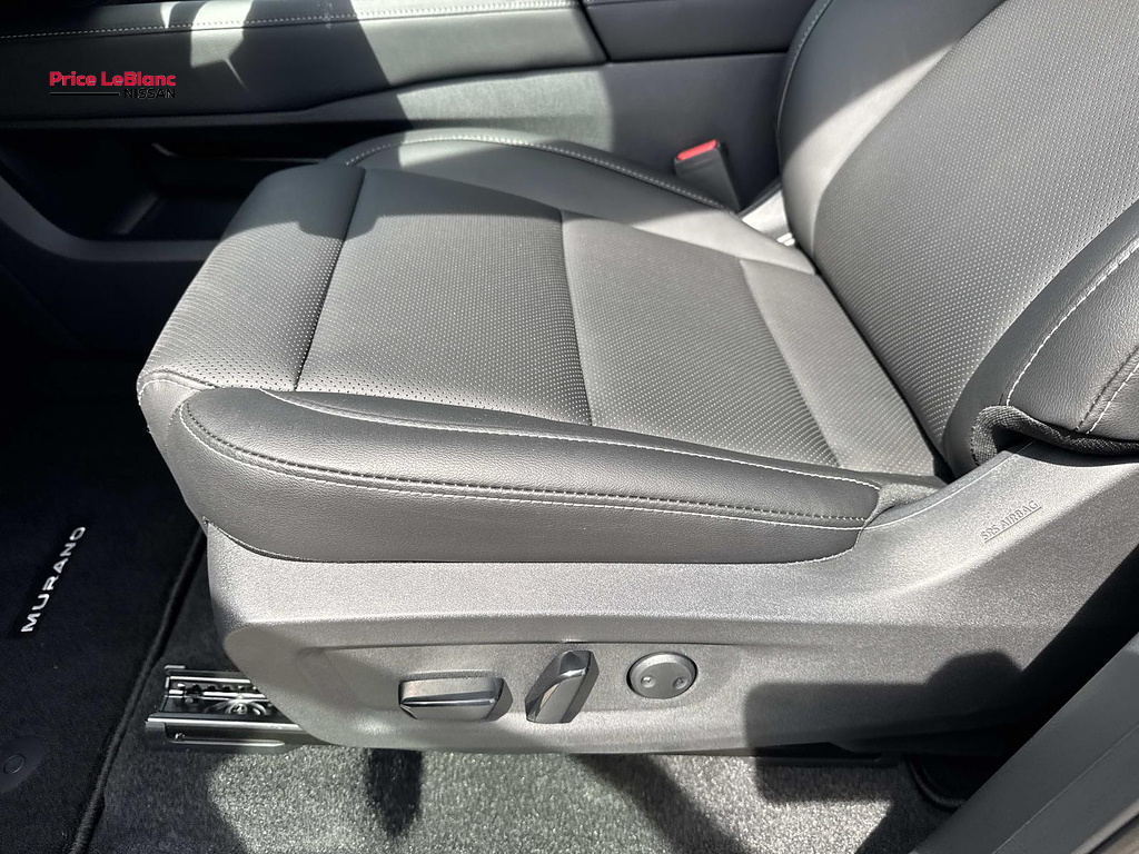 2026 Nissan Murano photo 12 of 18