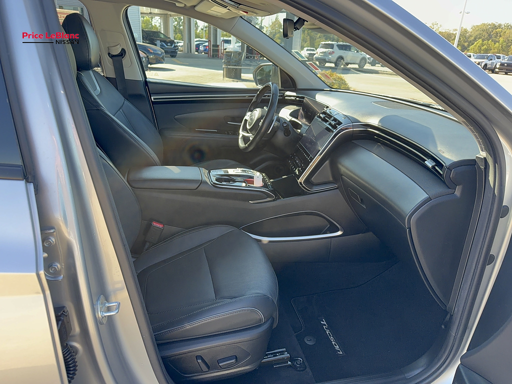 2023 Hyundai Tucson photo 17 of 36
