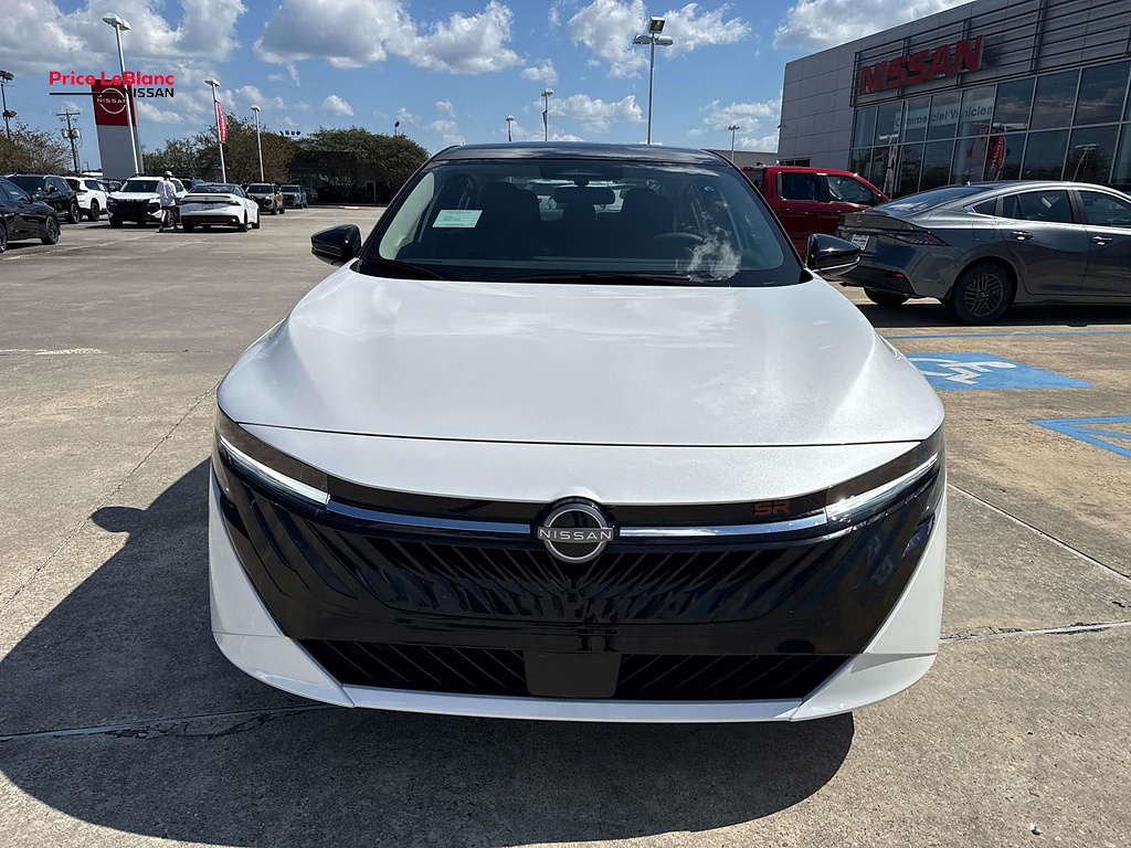 2027 Nissan Sentra SR Aspen White TriCoat/Super Black at Price LeBlanc Nissan