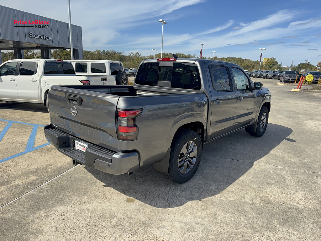 2027 Nissan Frontier photo 6 of 19