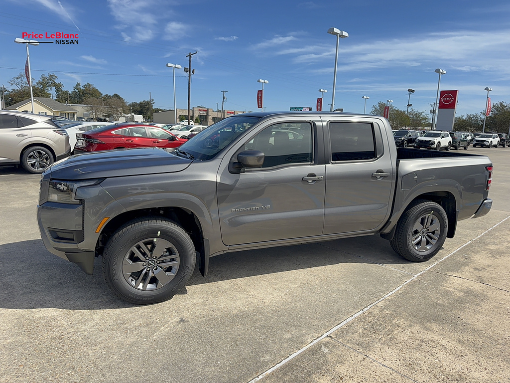 2027 Nissan Frontier photo 3 of 19