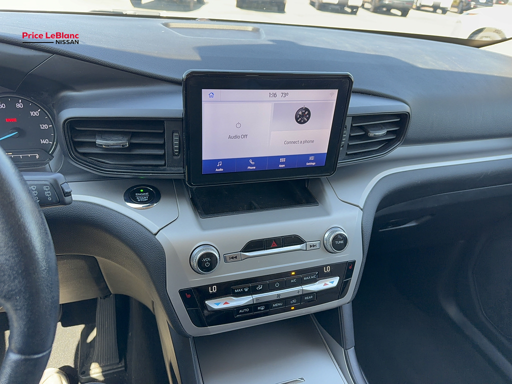 2021 Ford Explorer photo 15 of 17