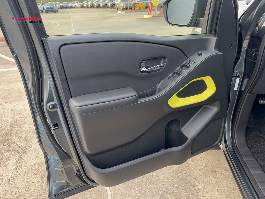 2027 Nissan Frontier photo 18 of 25