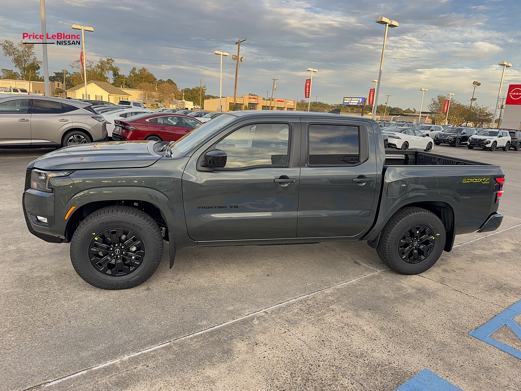 2027 Nissan Frontier photo 4 of 25