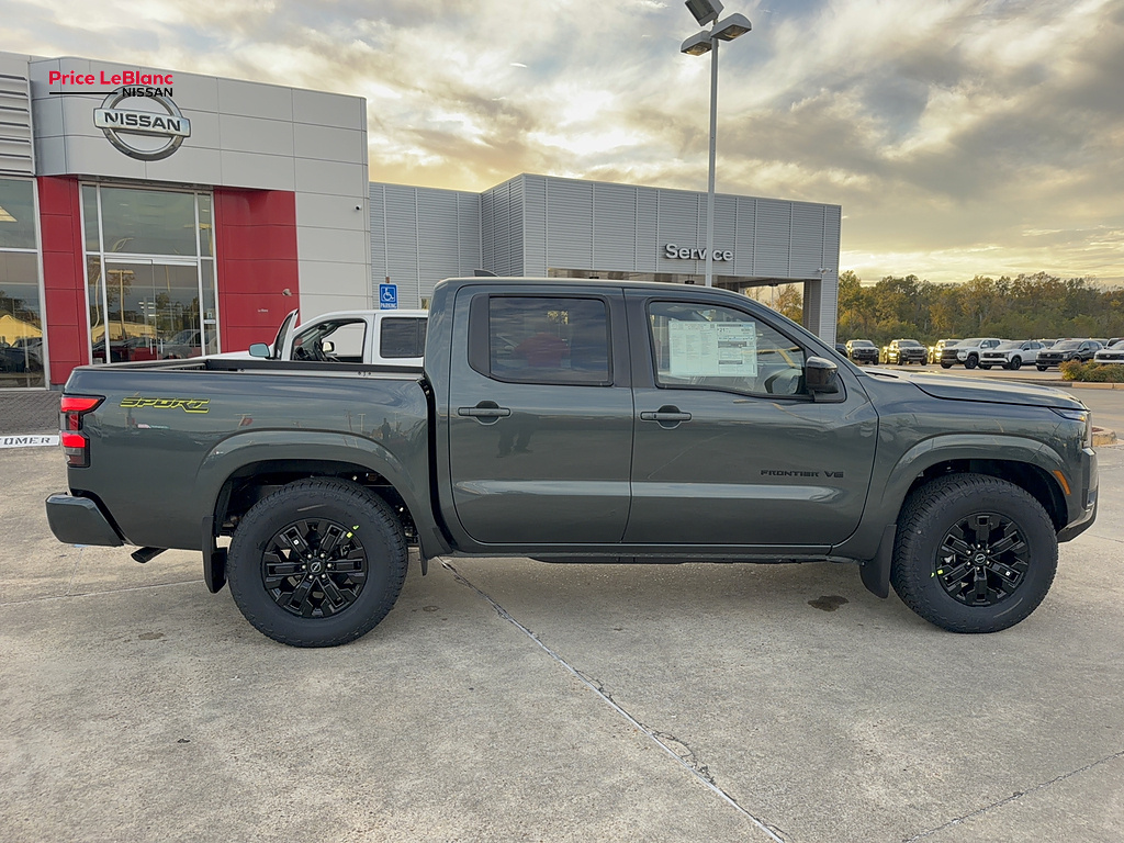 2027 Nissan Frontier photo 9 of 25