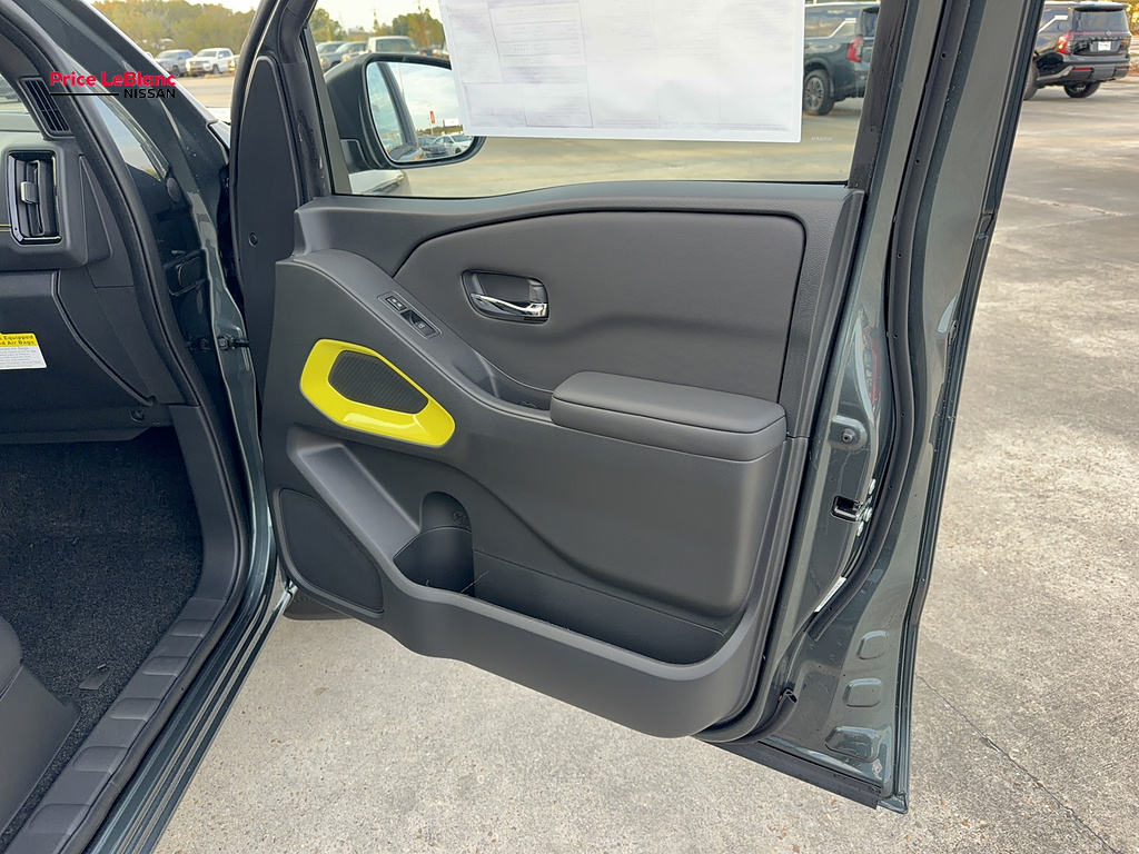 2027 Nissan Frontier photo 14 of 25