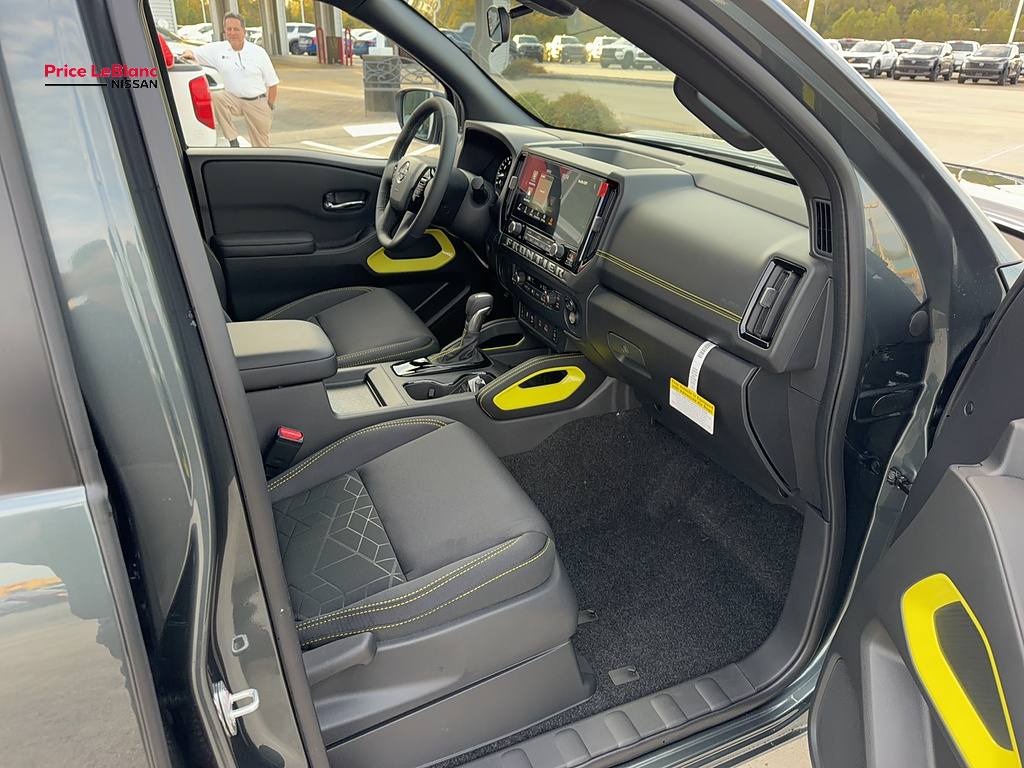 2027 Nissan Frontier photo 13 of 25