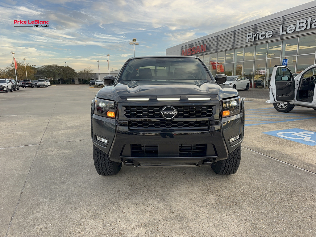 2027 Nissan Frontier photo 2 of 25