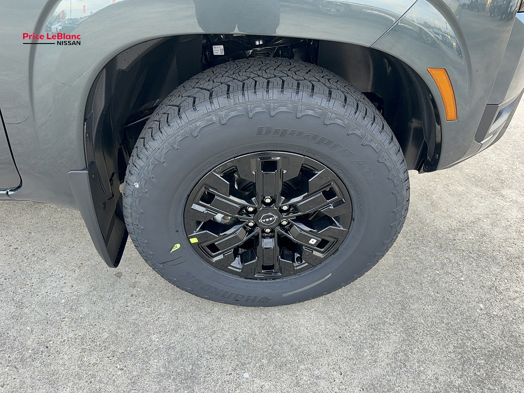 2027 Nissan Frontier photo 11 of 25