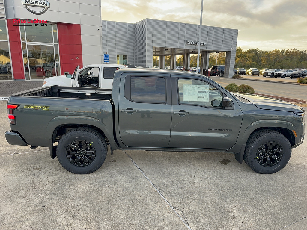 2027 Nissan Frontier photo 10 of 25