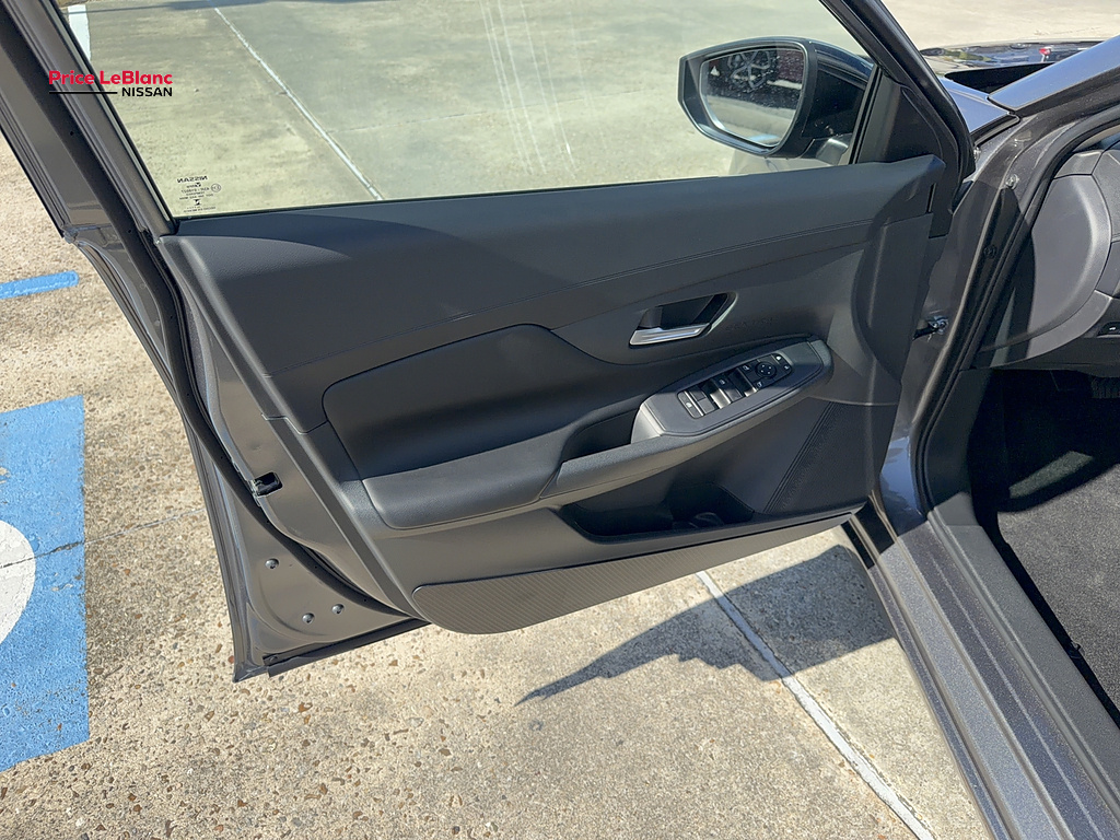 2027 Nissan Sentra photo 15 of 21