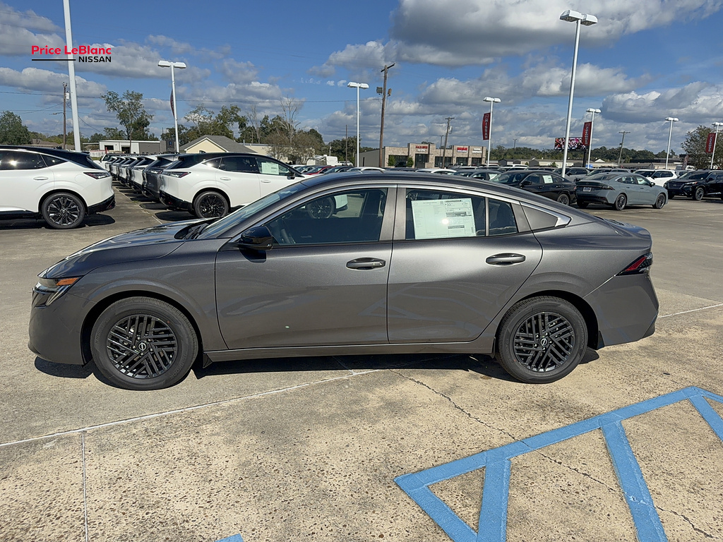 2027 Nissan Sentra photo 5 of 21