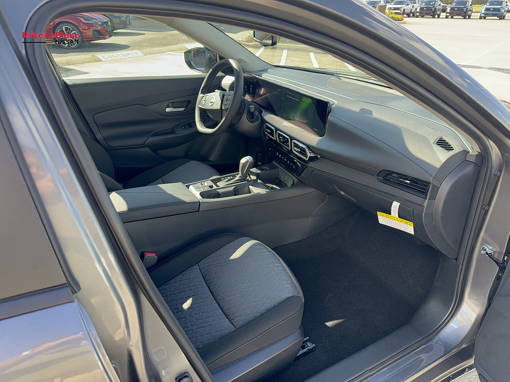 2027 Nissan Sentra photo 20 of 21
