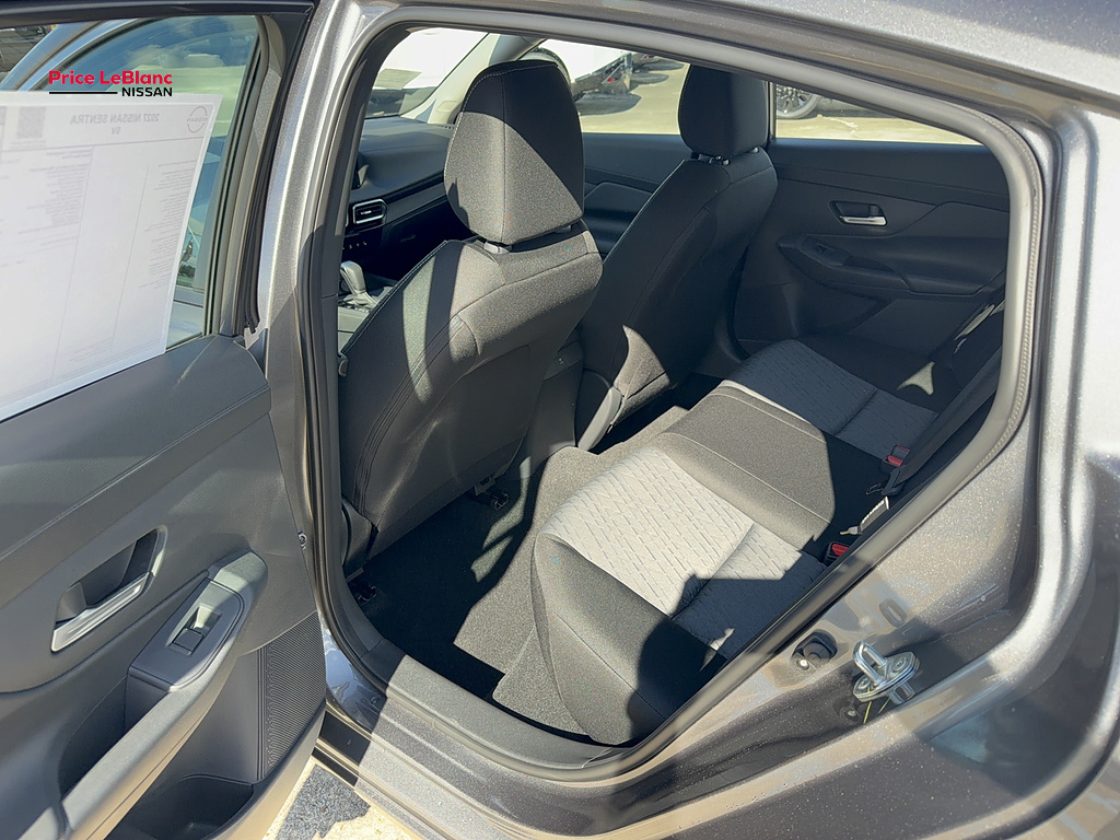 2027 Nissan Sentra photo 17 of 21