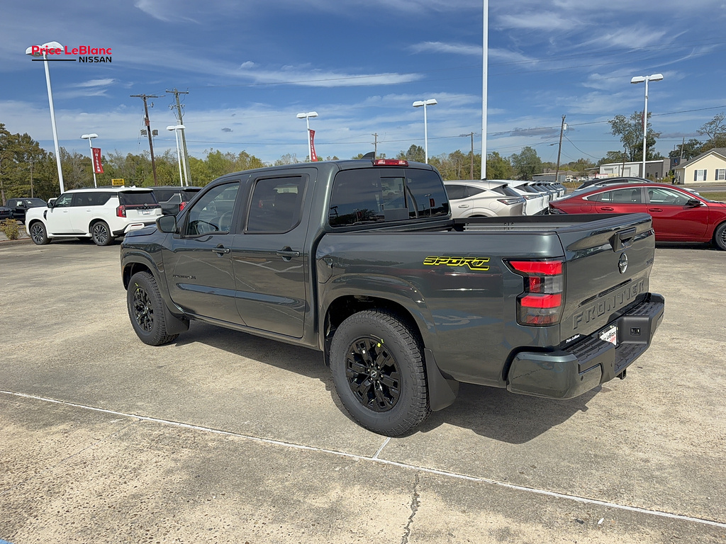 2027 Nissan Frontier photo 8 of 27