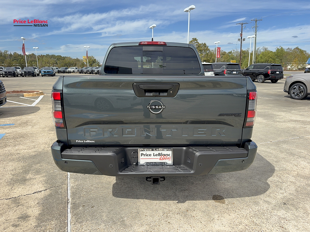 2027 Nissan Frontier photo 9 of 27
