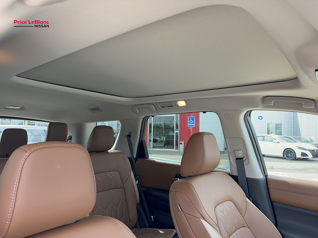 2026 Nissan Pathfinder photo 16 of 34