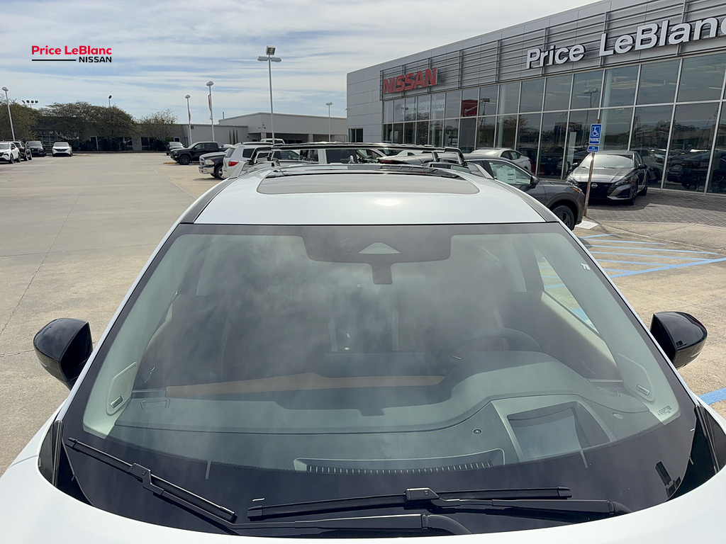 2026 Nissan Pathfinder photo 11 of 34