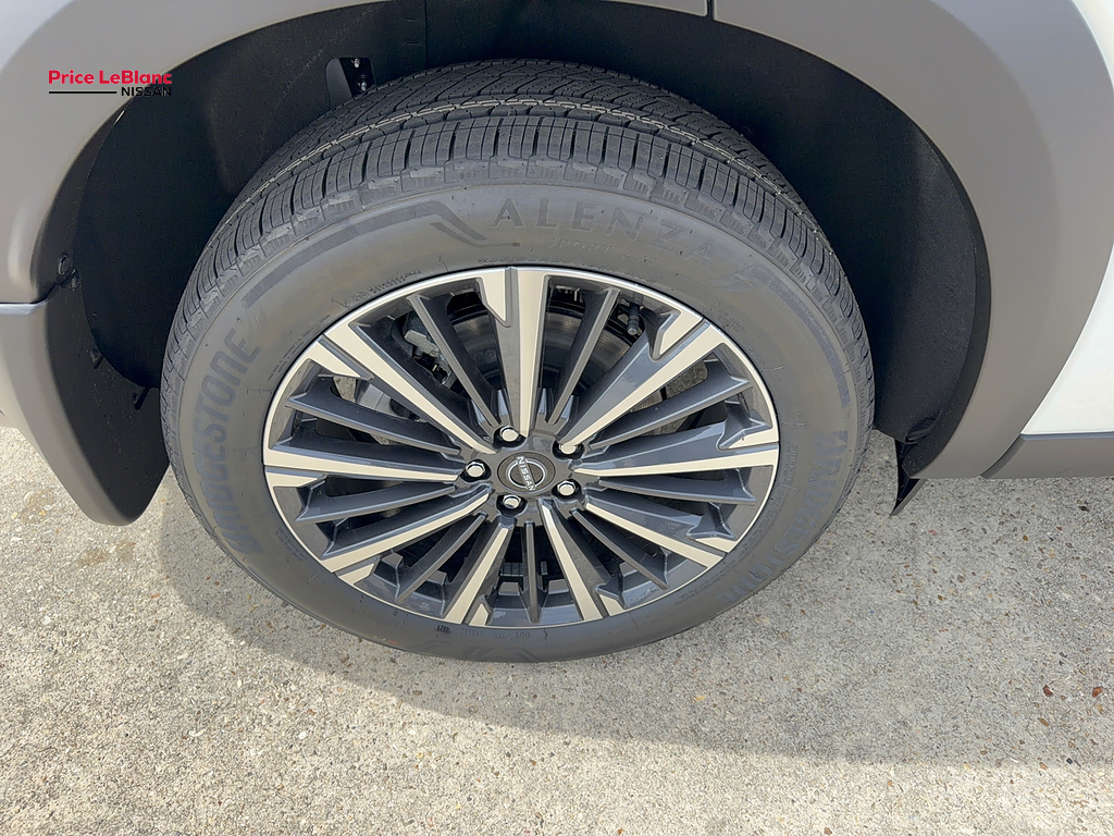 2026 Nissan Pathfinder photo 10 of 34