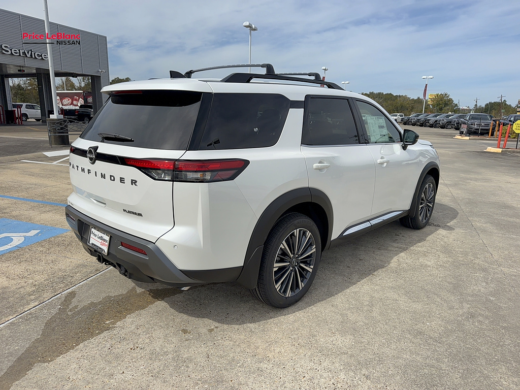 2026 Nissan Pathfinder photo 7 of 34