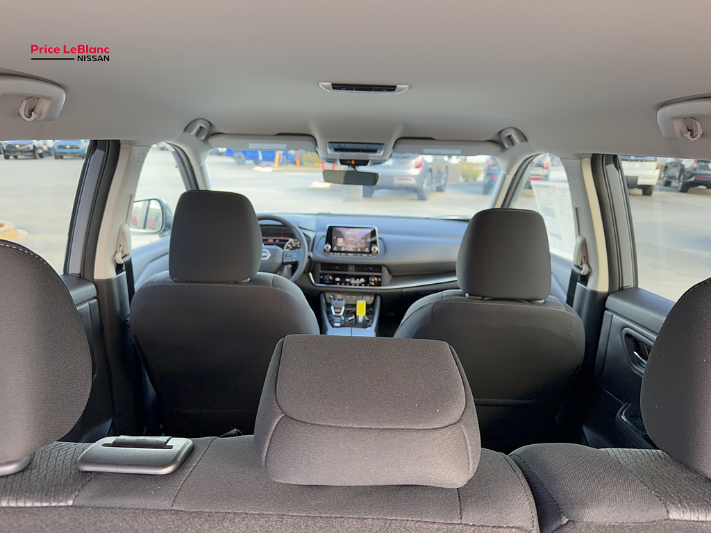 2027 Nissan Rogue photo 15 of 24