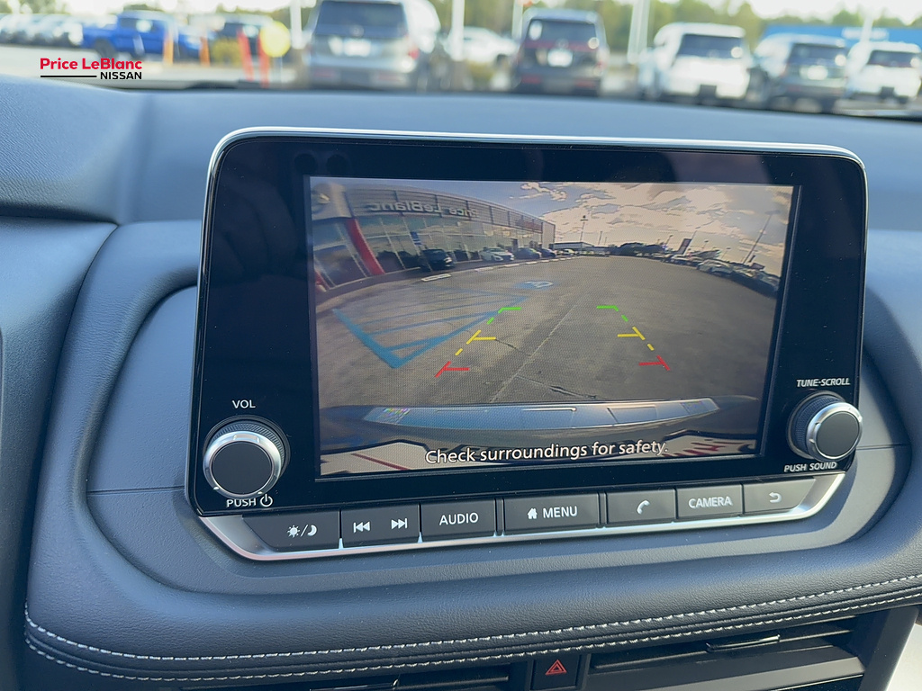 2027 Nissan Rogue photo 22 of 24