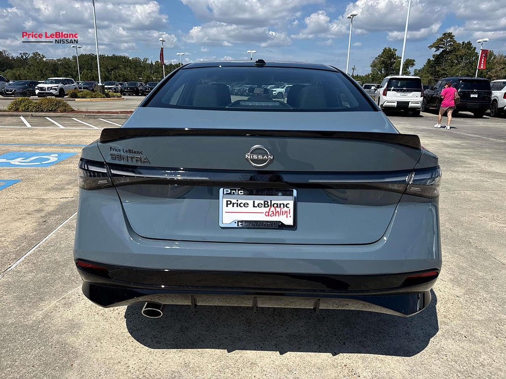 2027 Nissan Sentra photo 6 of 19