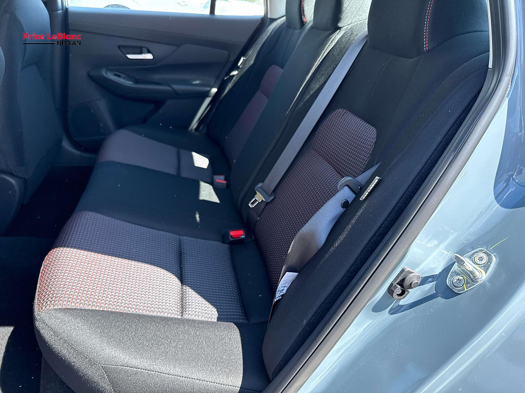 2027 Nissan Sentra photo 7 of 19