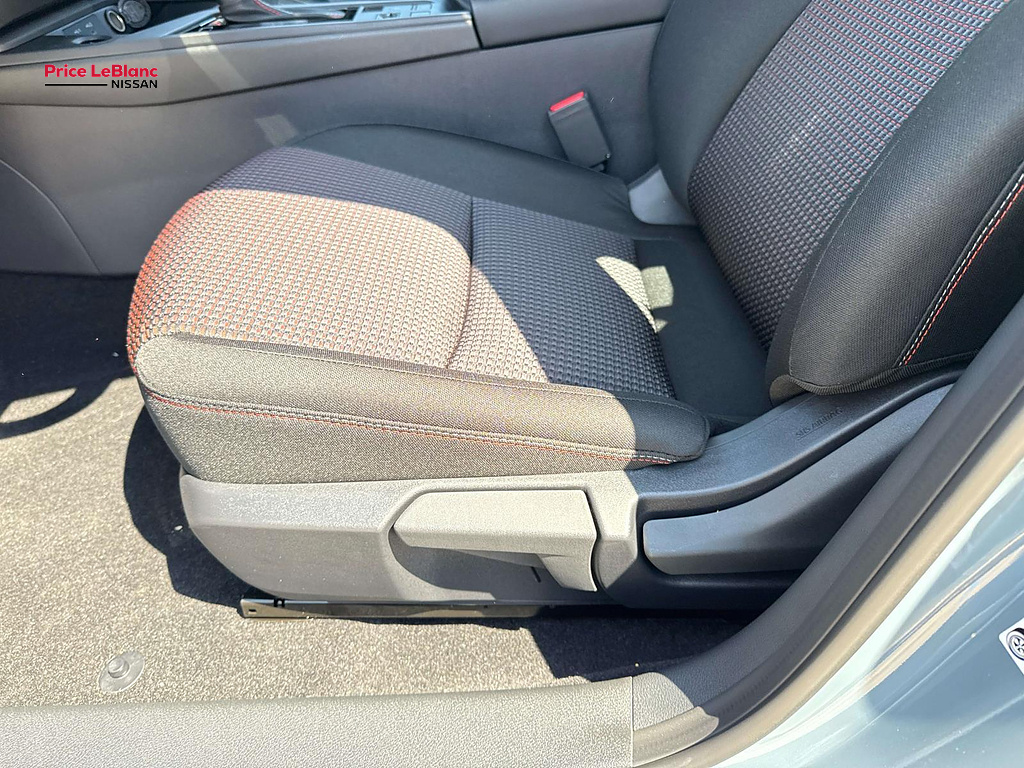2027 Nissan Sentra photo 9 of 19