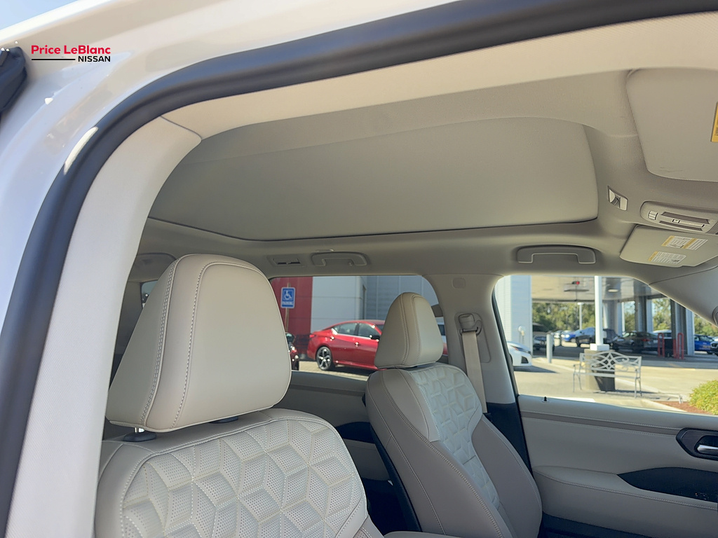 2027 Nissan Armada photo 13 of 29