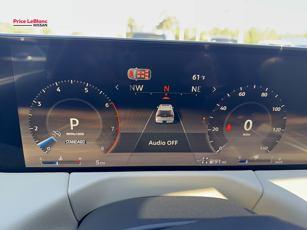 2027 Nissan Armada photo 27 of 29