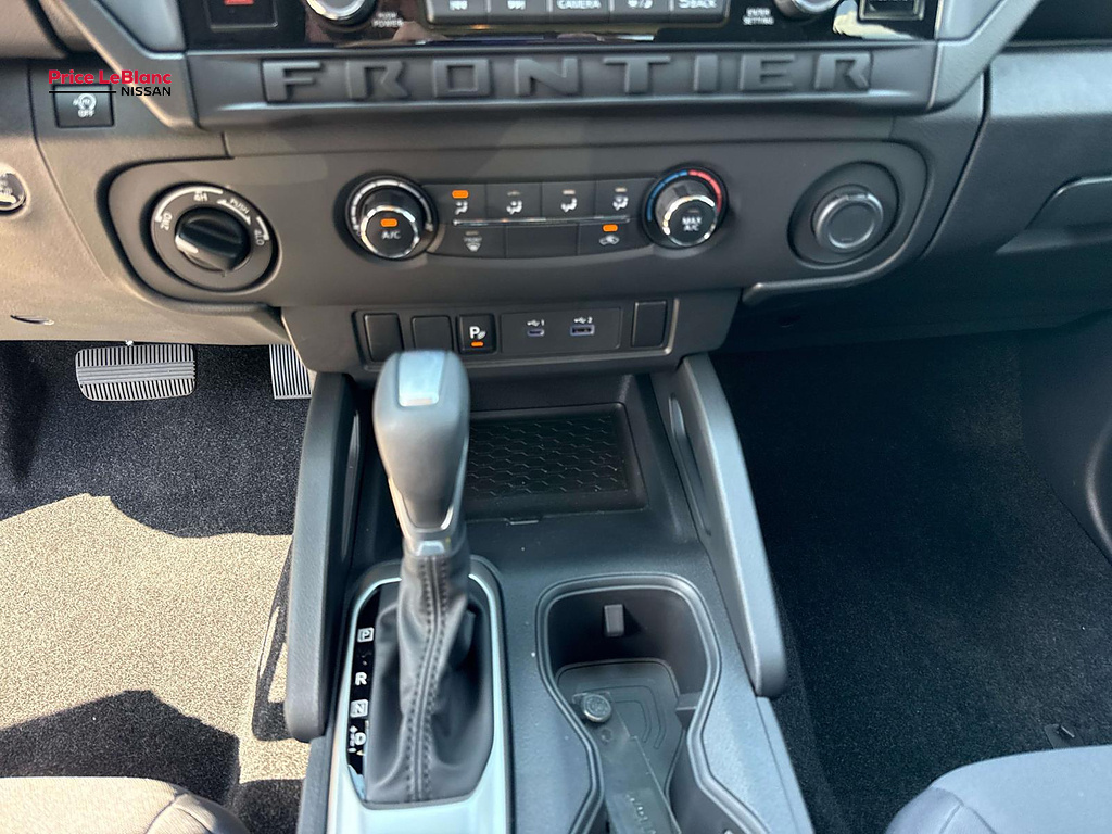 2026 Nissan Frontier photo 17 of 19