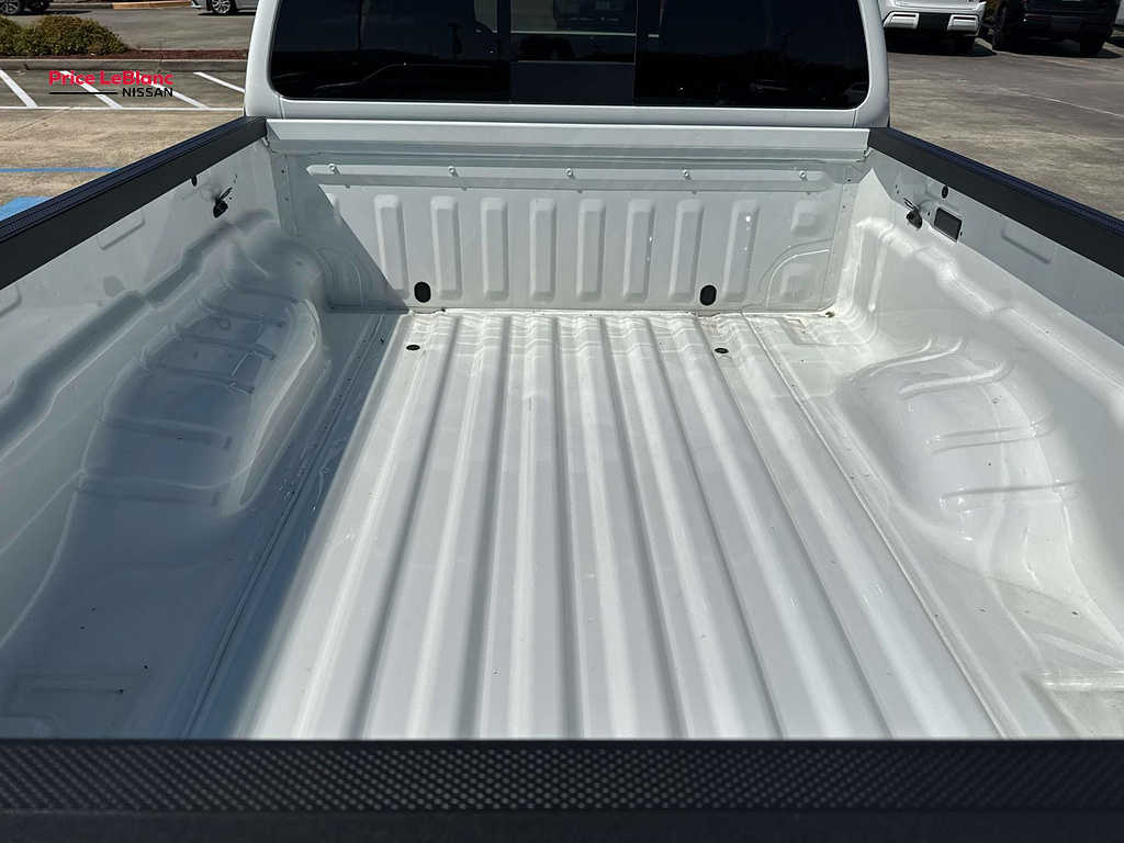 2026 Nissan Frontier photo 7 of 19