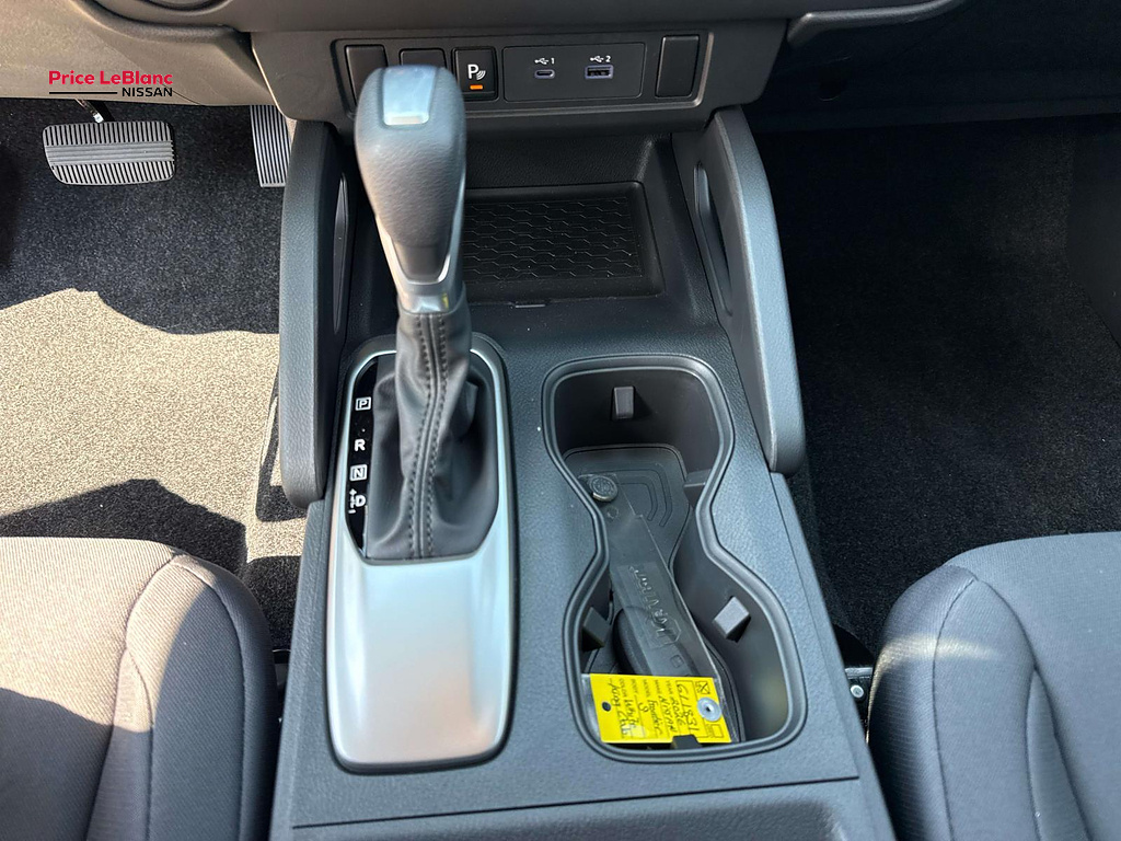 2026 Nissan Frontier photo 18 of 19