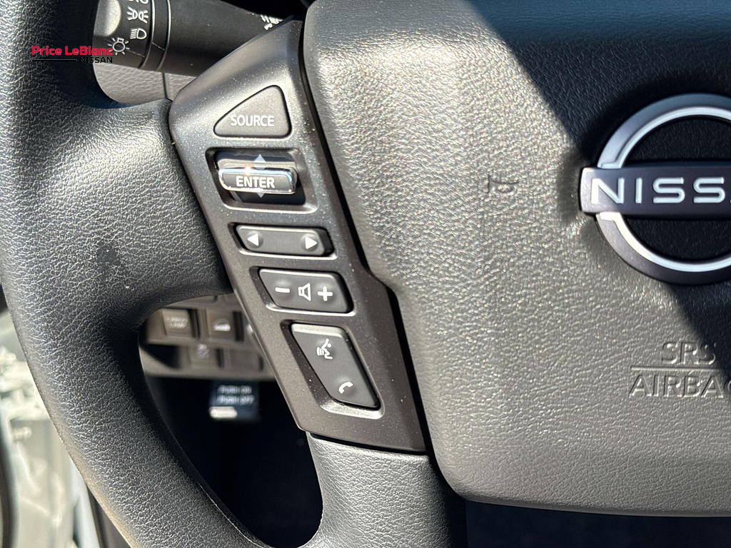 2026 Nissan Frontier photo 14 of 19