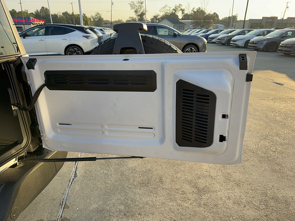 2025 Ford Bronco photo 14 of 26
