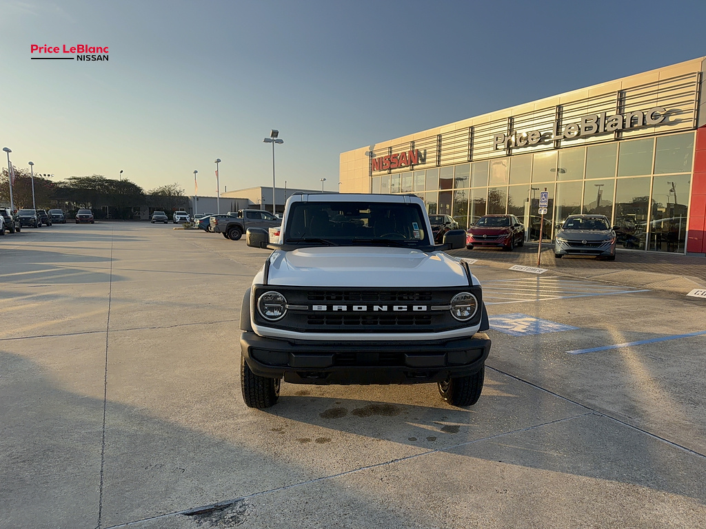 2025 Ford Bronco photo 3 of 26